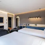 Eurostars La Hotel