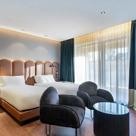 Eurostars La Hotel 5*