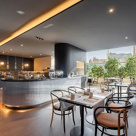 Eurostars La Hotel 5*