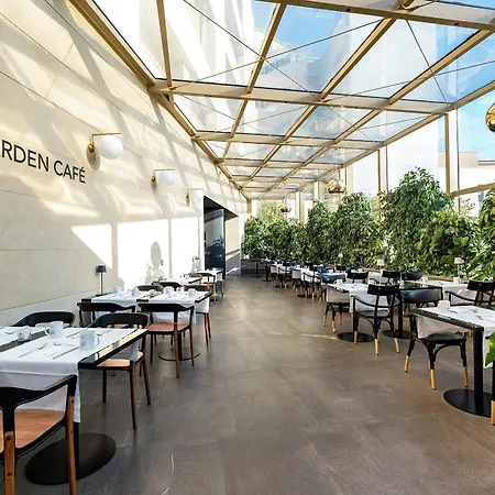 Eurostars La Hotel